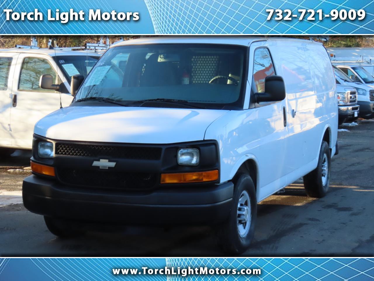 Chevrolet Express Cargo Van RWD 2500 135" 2013
