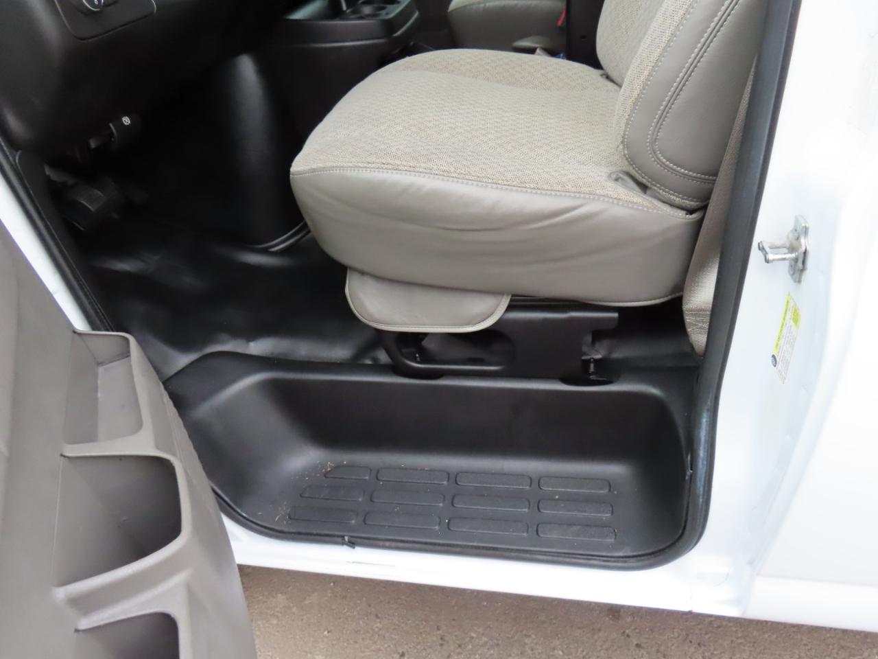 Chevrolet Express Cargo Van RWD 2500 135" 2016