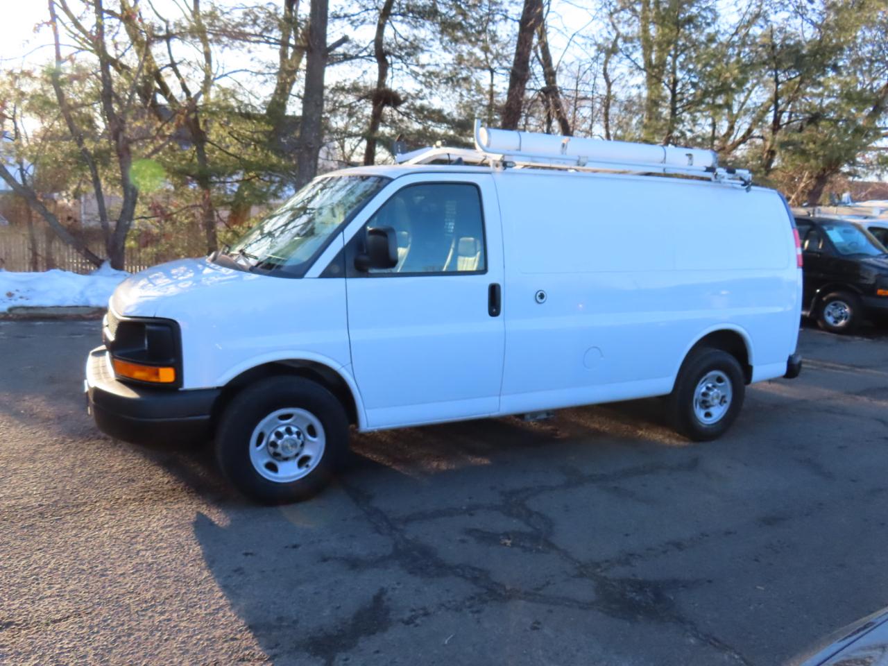 Chevrolet Express Cargo Van 2500 135" WB 2013