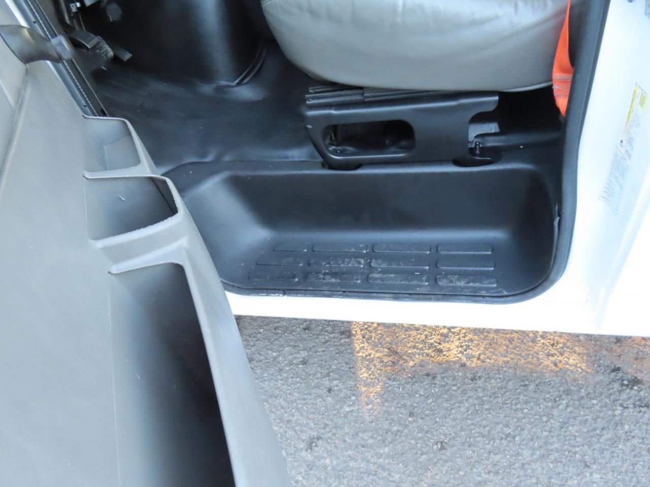 Chevrolet Express Cargo Van 2500 135" WB 2013