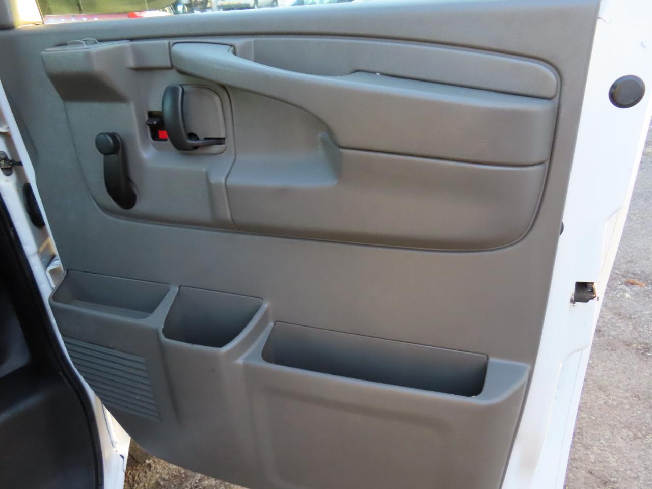 Chevrolet Express Cargo Van 2500 135" WB 2013