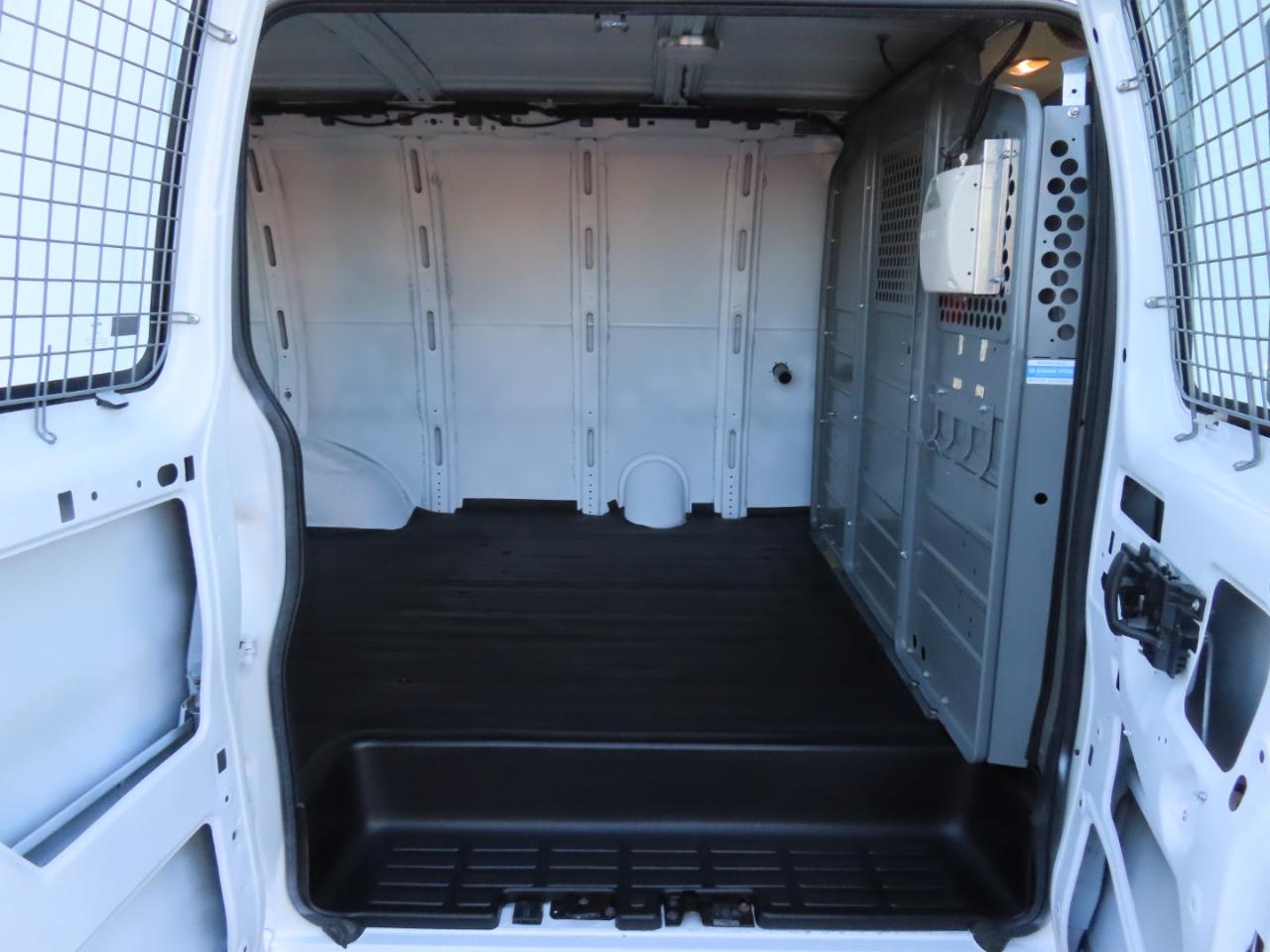 Chevrolet Express Cargo Van 2500 135" WB 2013