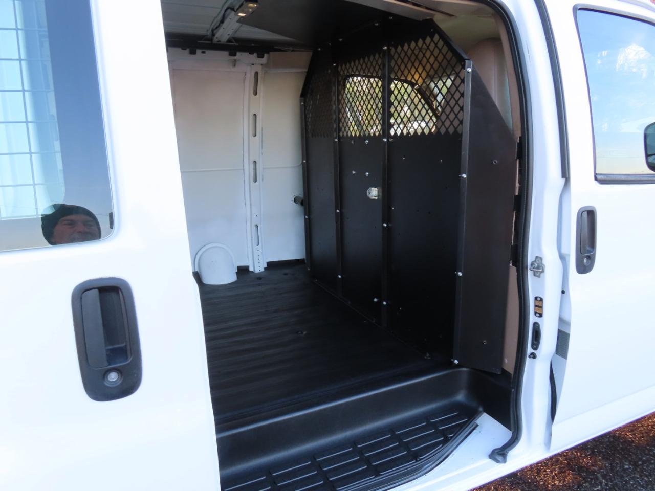 Chevrolet Express Cargo Van RWD 2500 135" 2017