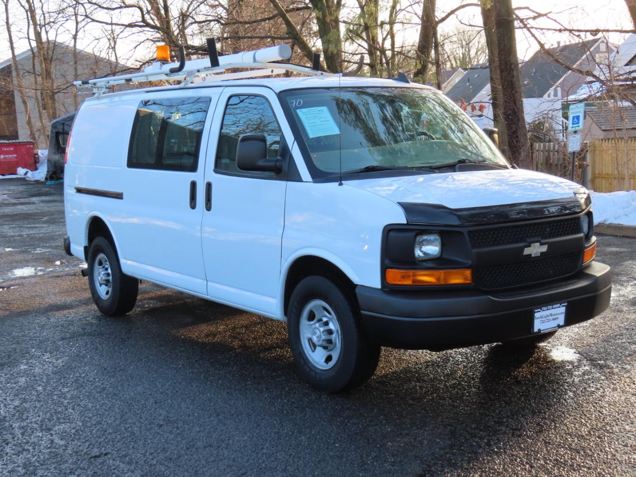Chevrolet Express Cargo Van RWD 2500 135" 2017
