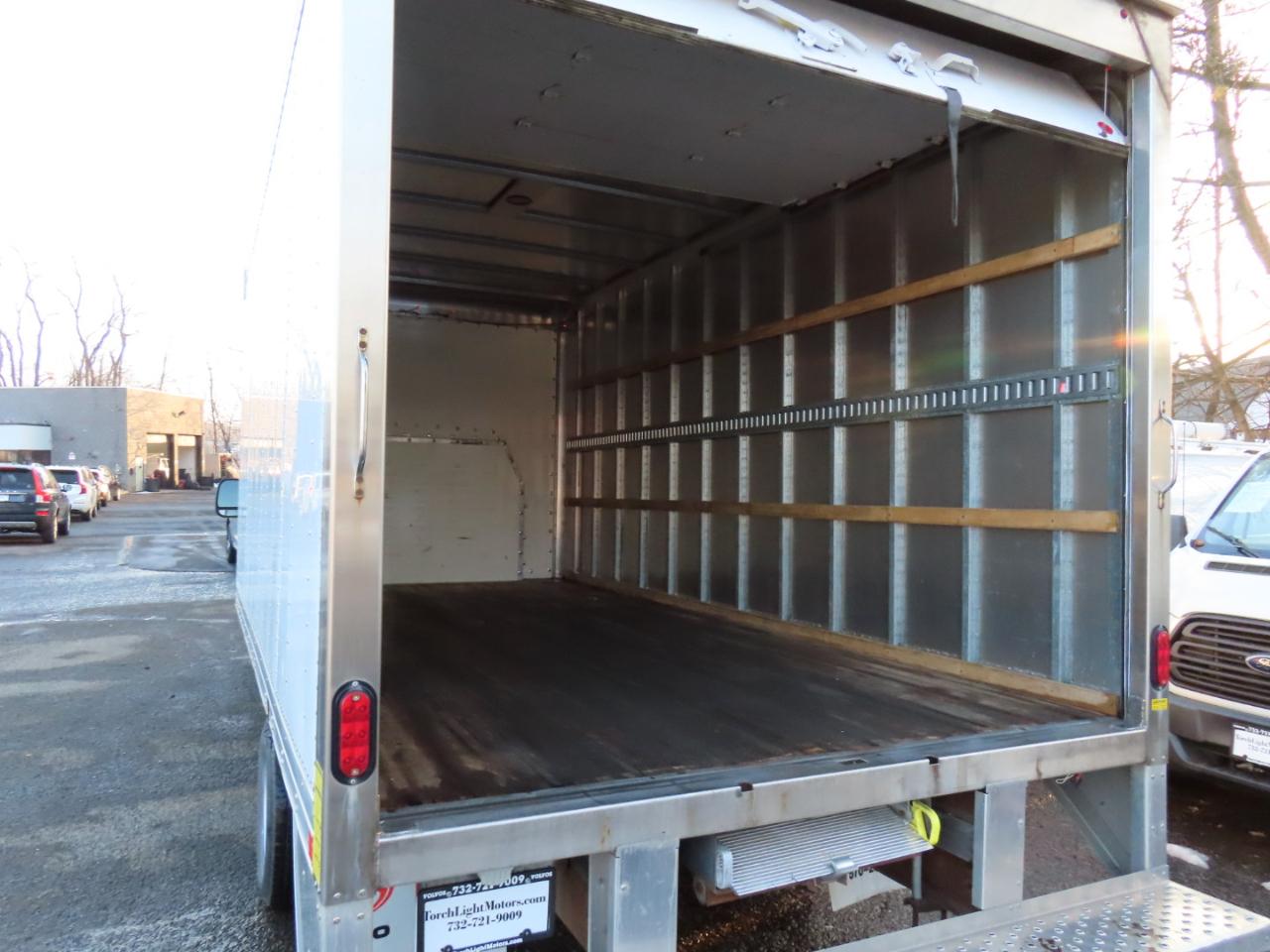 Ford E-Series Cutaway E-350 DRW 176" WB 2017