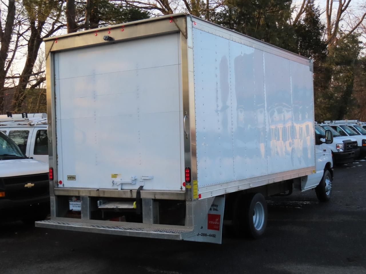 Ford E-Series Cutaway E-350 DRW 176" WB 2017