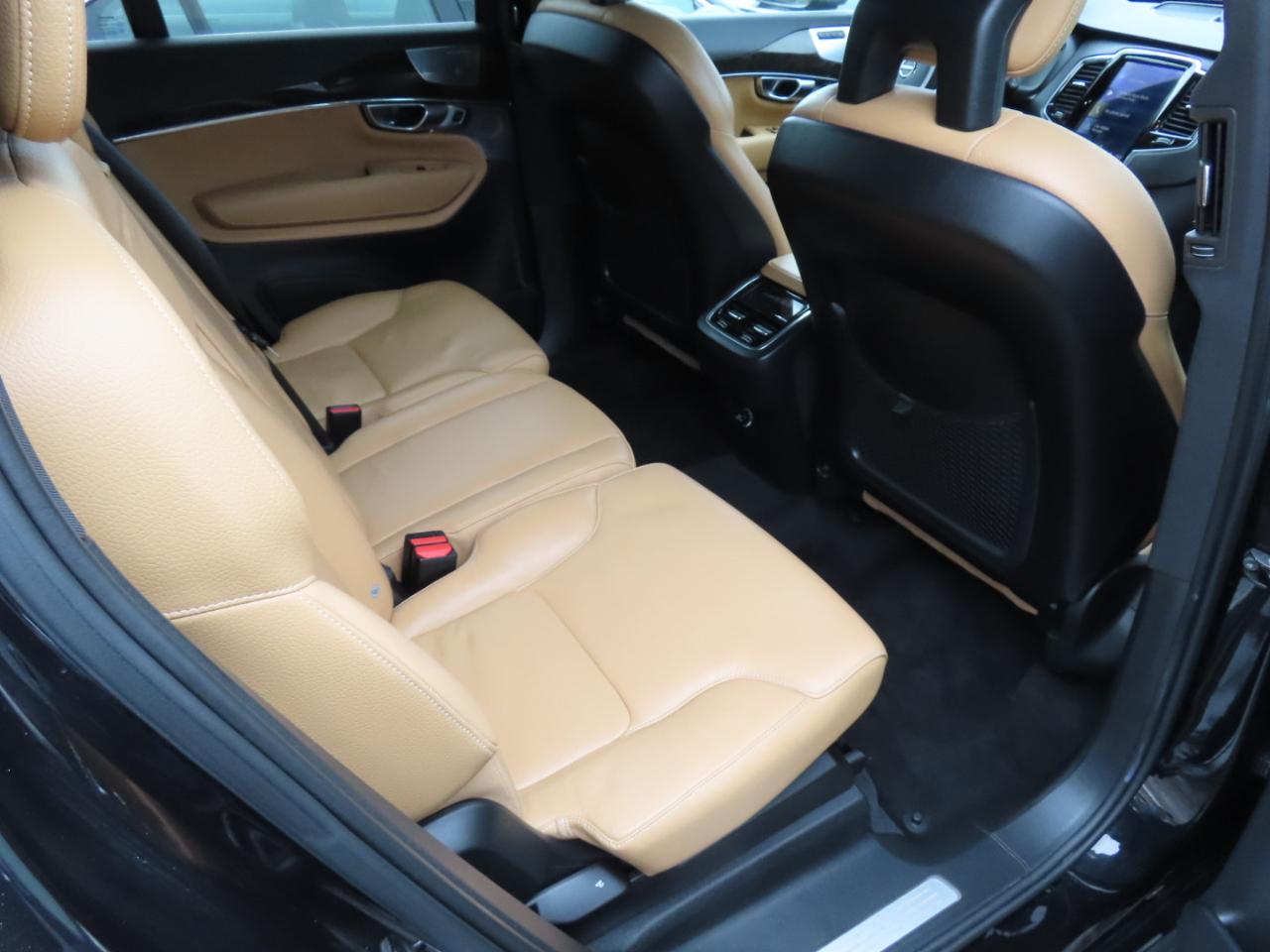 Volvo XC90 T6 AWD 7-Passenger Momentum 2018