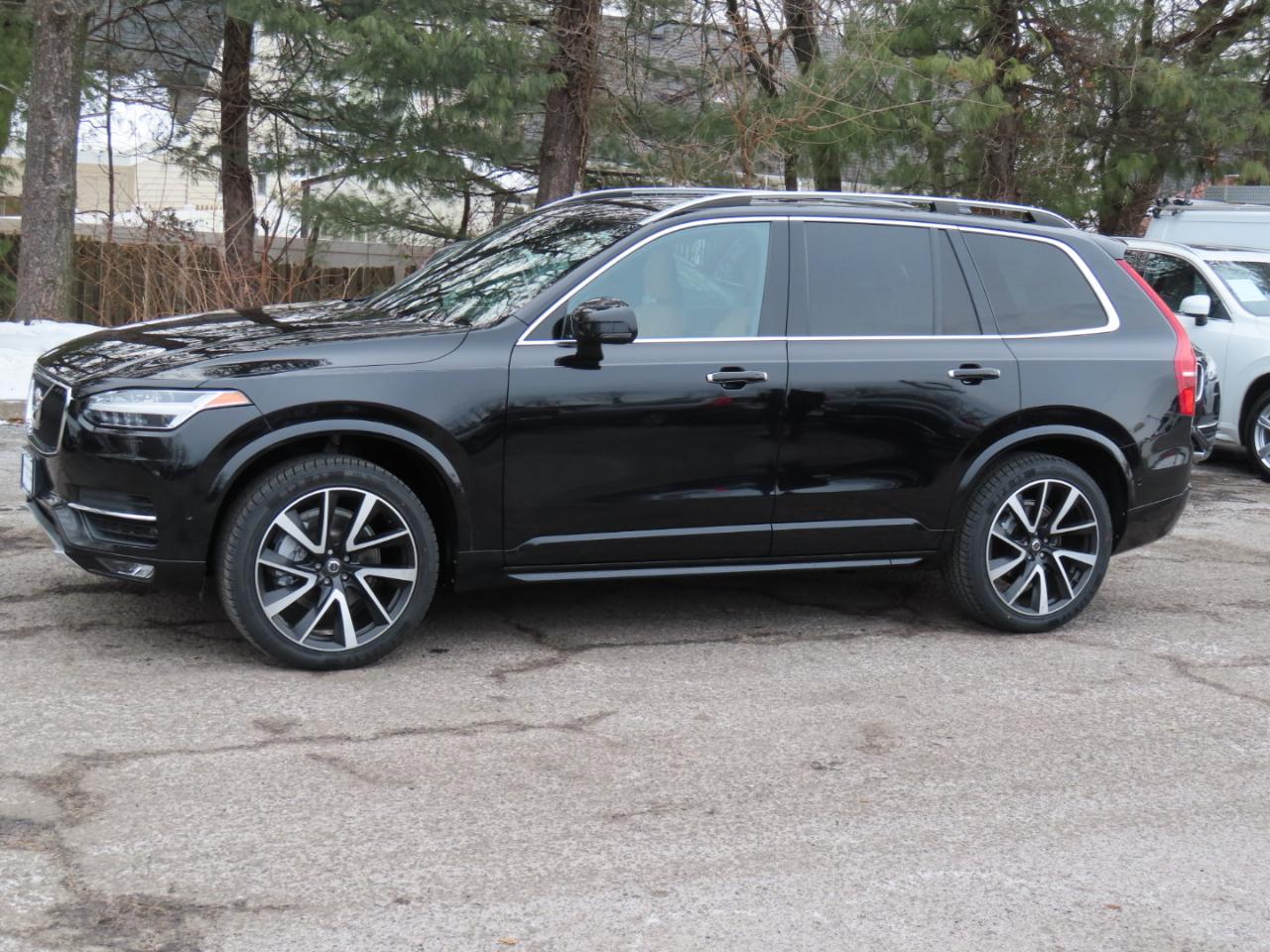 Volvo XC90 T6 AWD 7-Passenger Momentum 2018