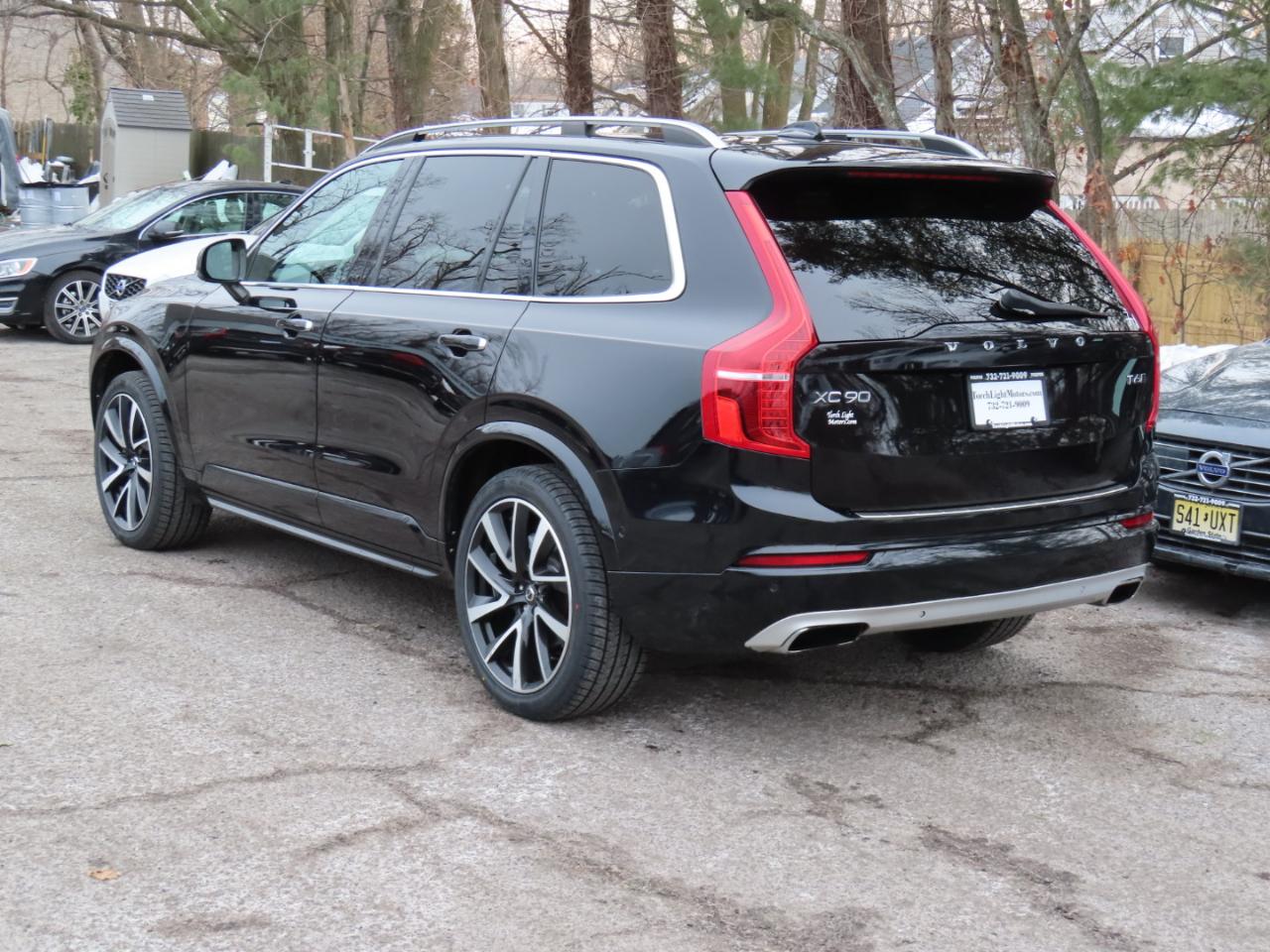 Volvo XC90 T6 AWD 7-Passenger Momentum 2018