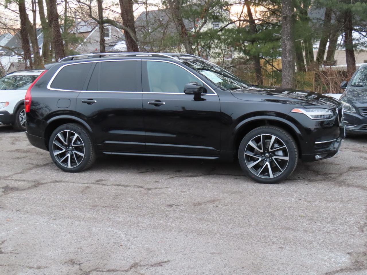 Volvo XC90 T6 AWD 7-Passenger Momentum 2018