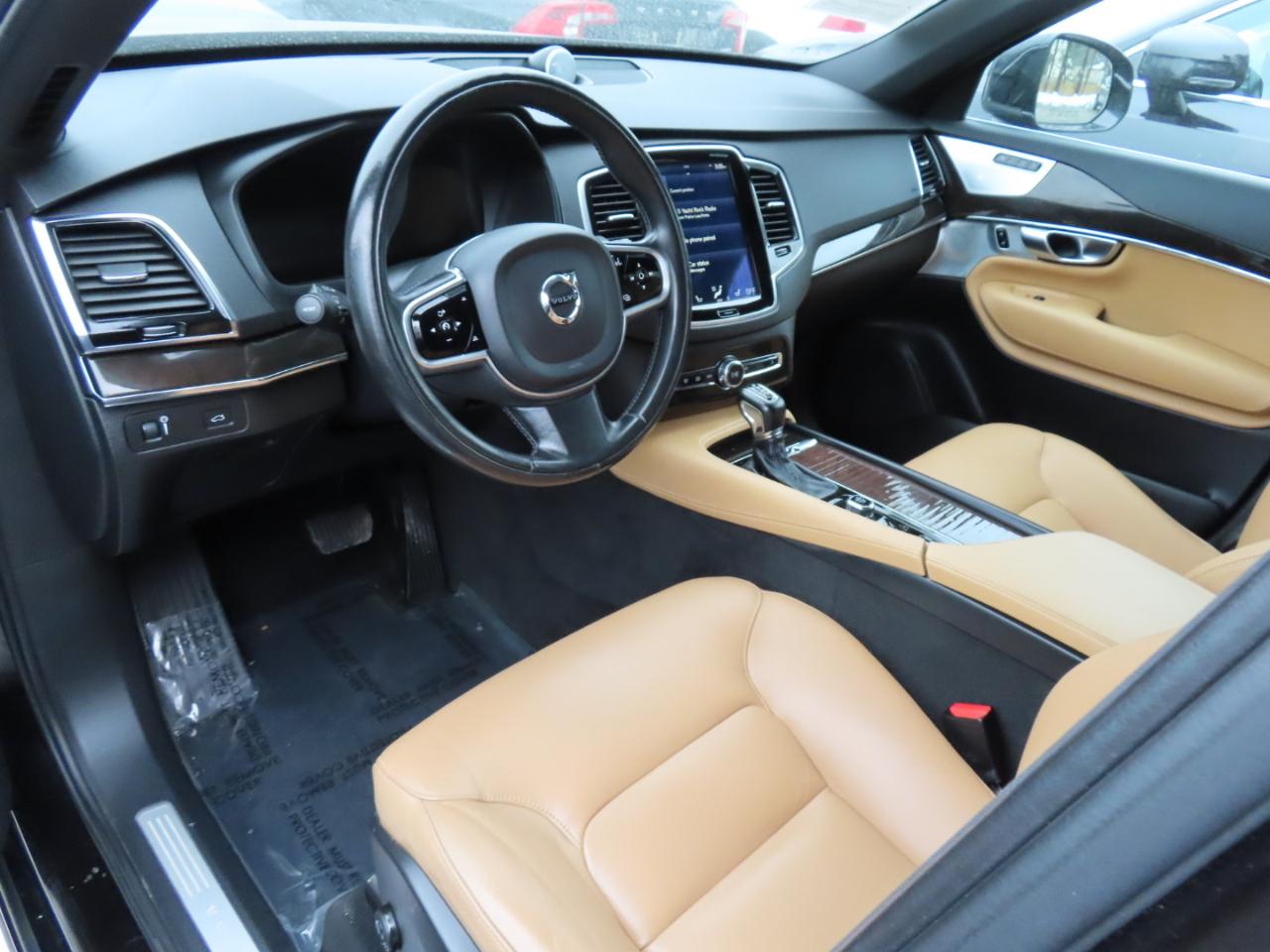 Volvo XC90 T6 AWD 7-Passenger Momentum 2018