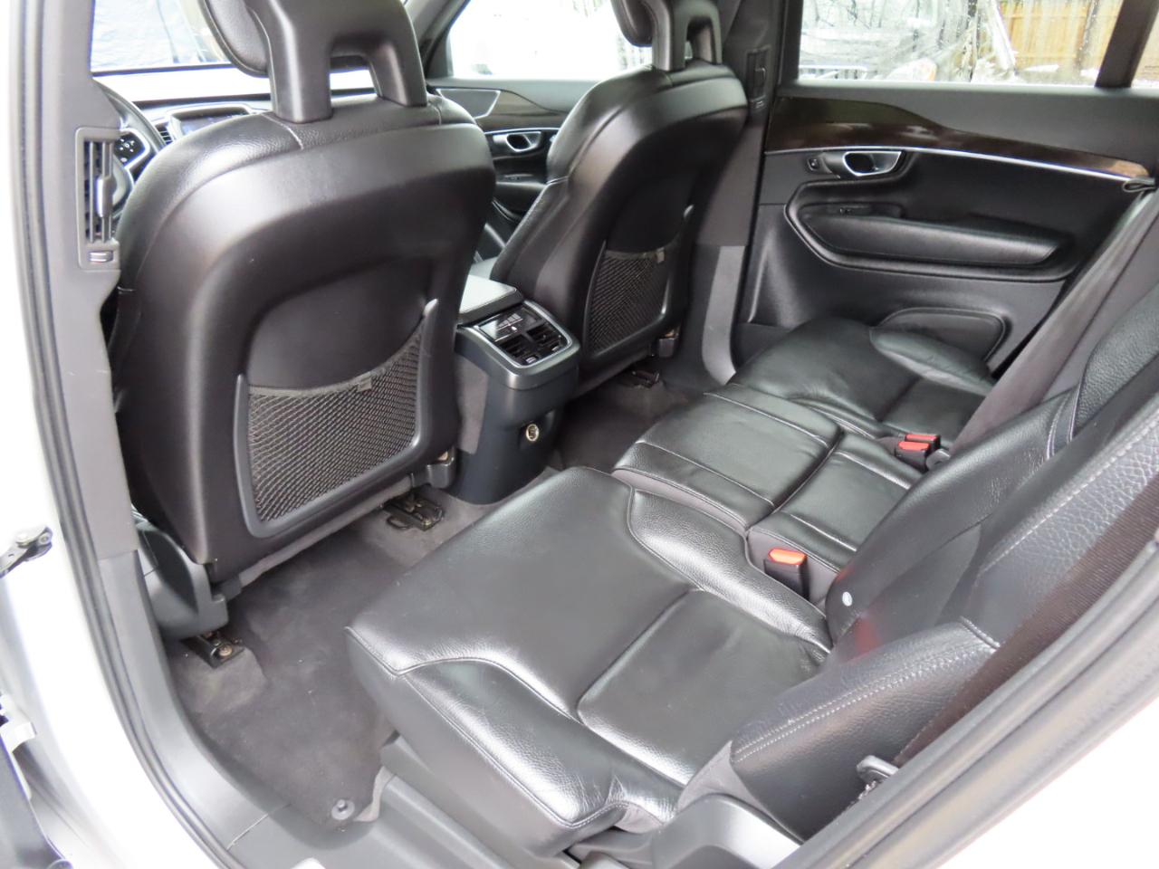 Volvo XC90 T6 AWD 7-Passenger Momentum 2018