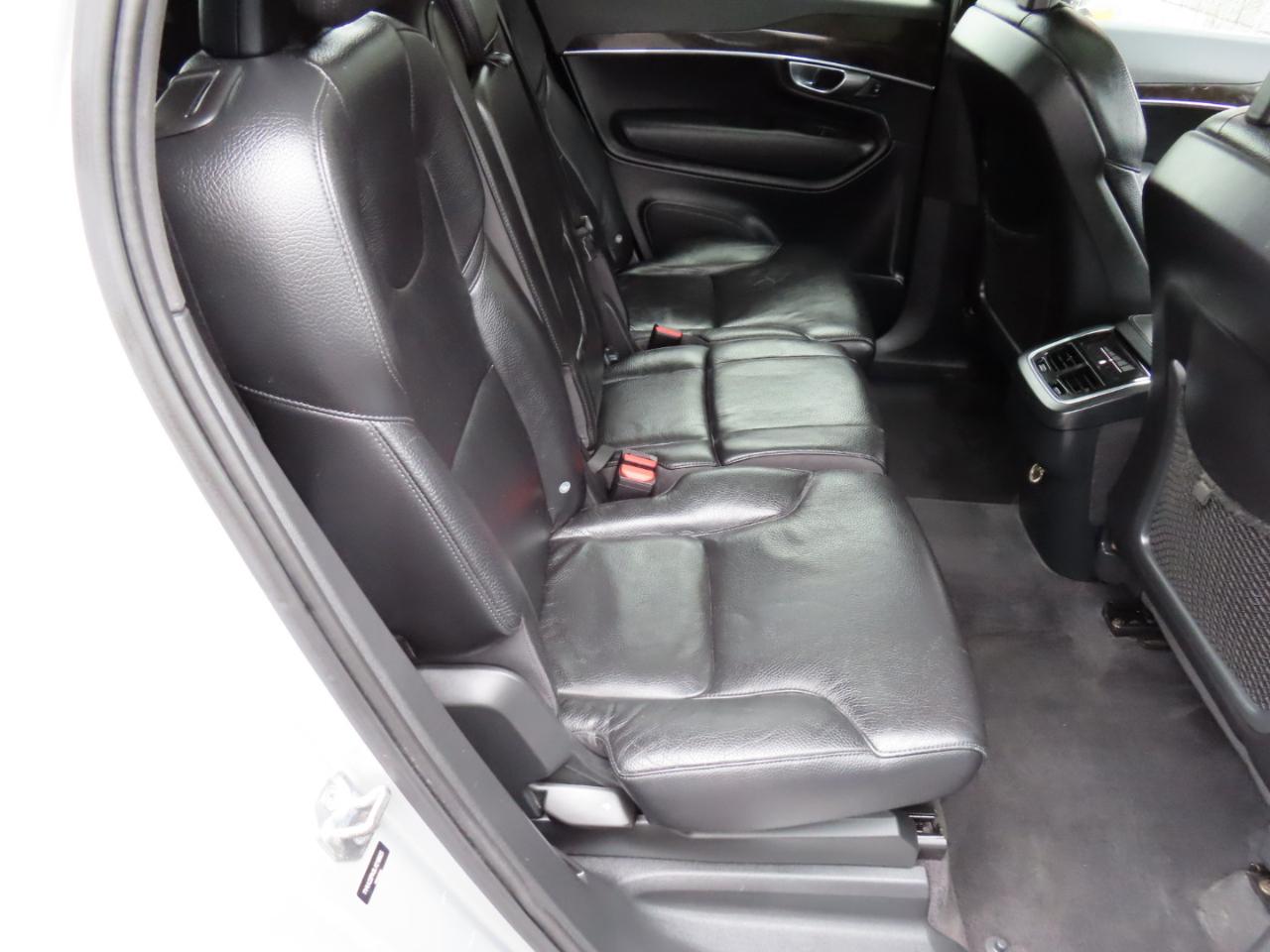 Volvo XC90 T6 AWD 7-Passenger Momentum 2018