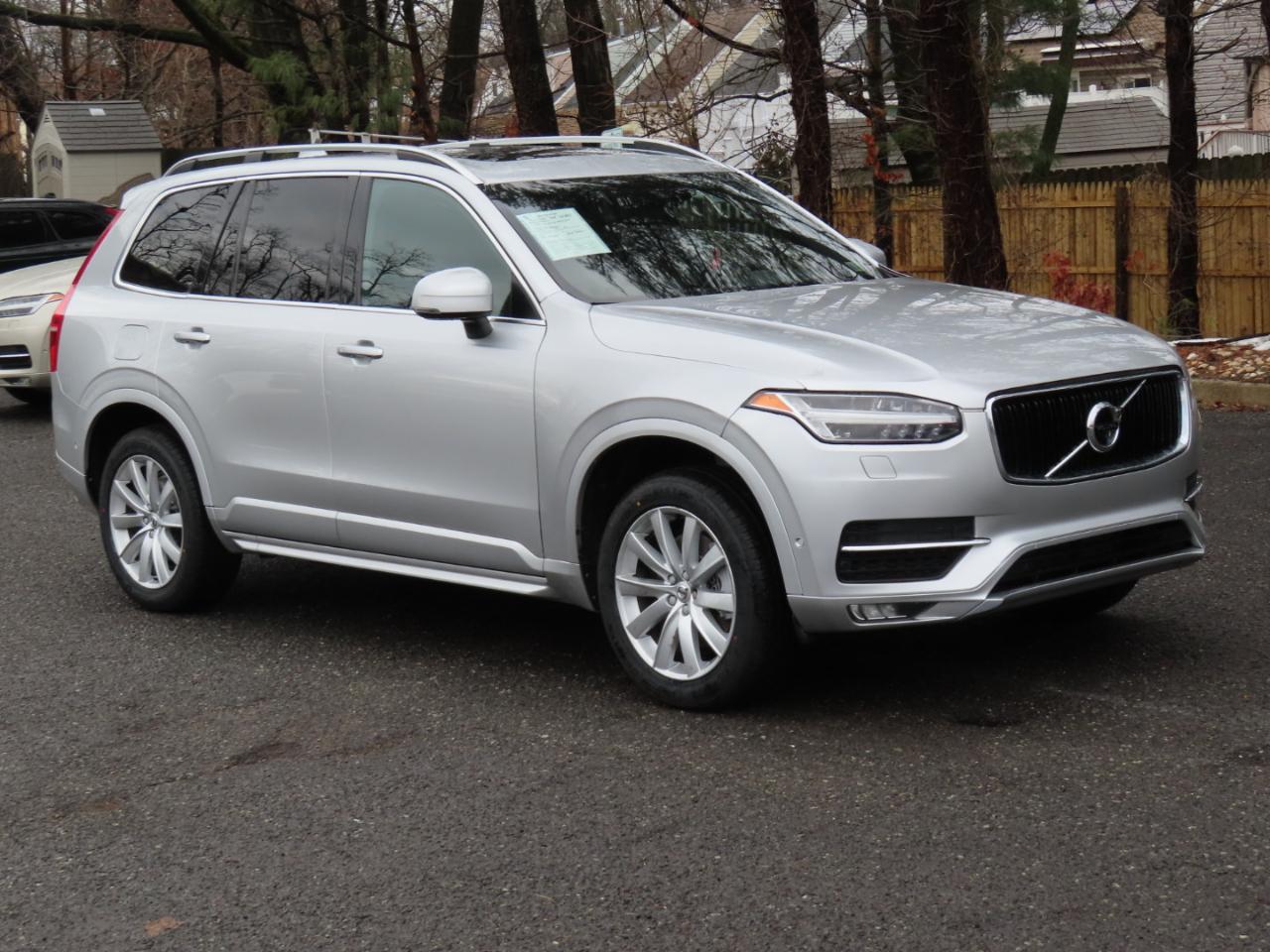 Volvo XC90 T6 AWD 7-Passenger Momentum 2018