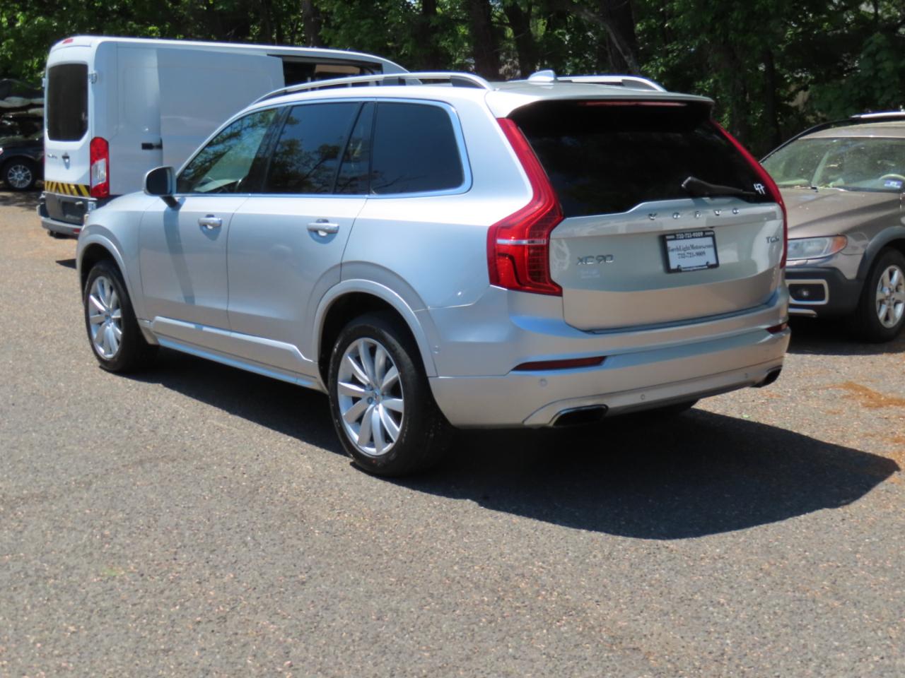 Volvo XC90 T6 AWD 7-Passenger Momentum 2018