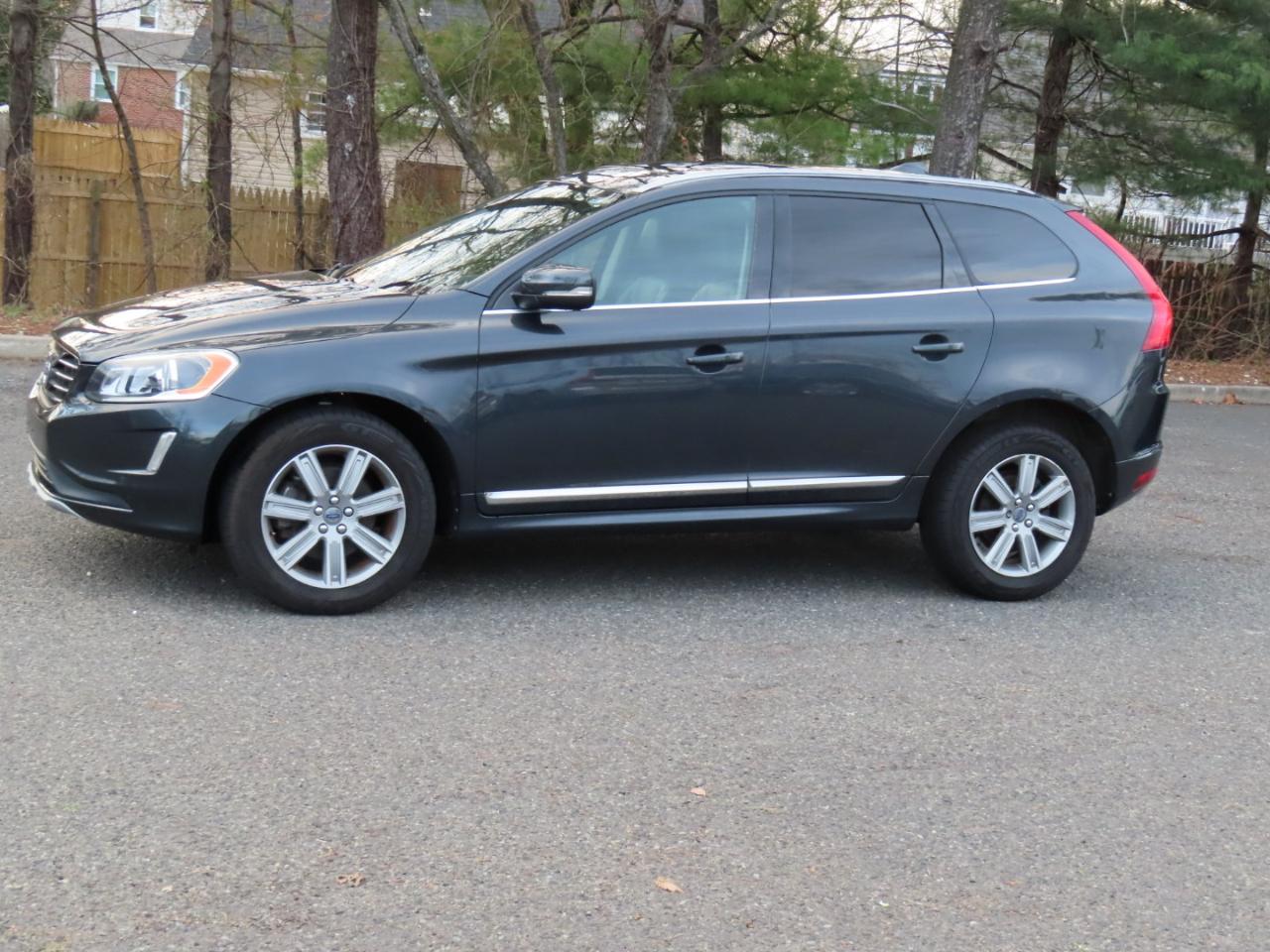 Volvo XC60 AWD 4dr T6 Drive-E 2016