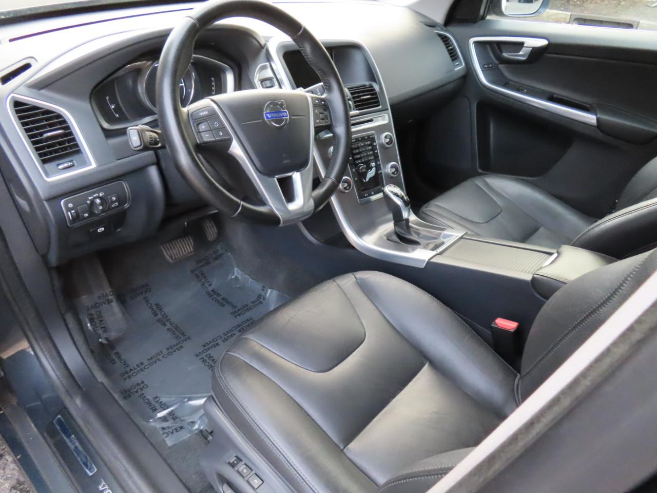 Volvo XC60 AWD 4dr T6 Drive-E 2016