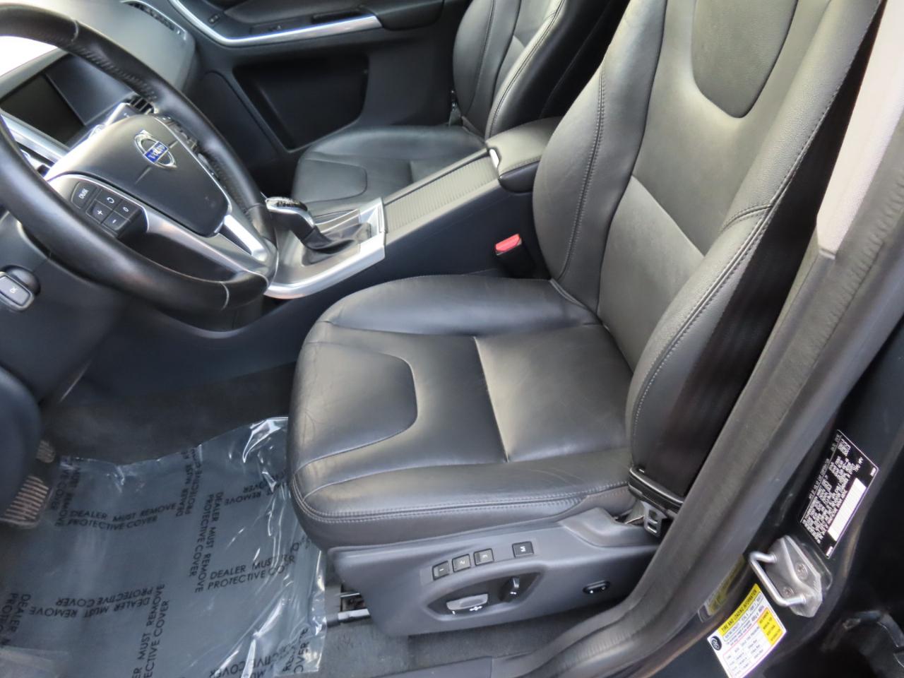 Volvo XC60 AWD 4dr T6 Drive-E 2016