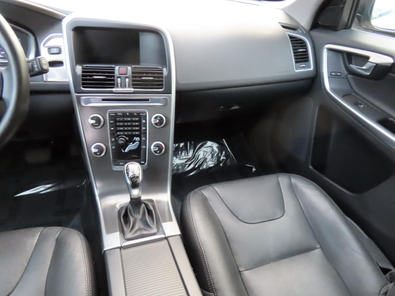 Volvo XC60 AWD 4dr T6 Drive-E 2016