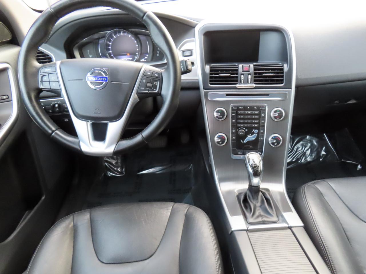 Volvo XC60 AWD 4dr T6 Drive-E 2016