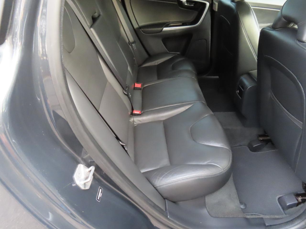 Volvo XC60 AWD 4dr T6 Drive-E 2016