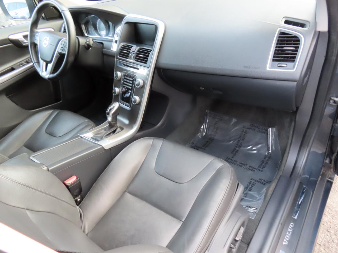 Volvo XC60 AWD 4dr T6 Drive-E 2016