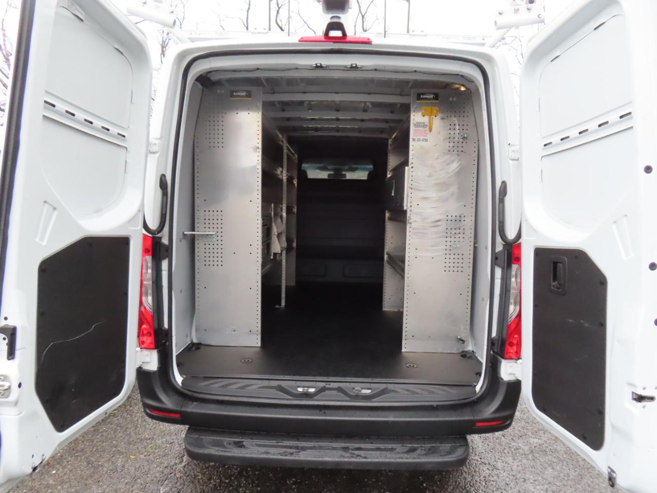 Mercedes-Benz Sprinter Cargo Van 1500 Standard Roof I4 144" RWD 2020