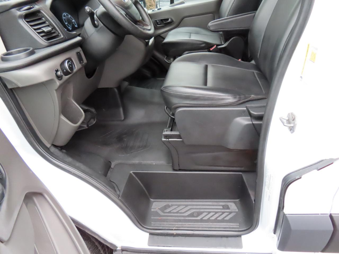 Ford Transit Cargo Van T-250 130" Med Rf 9070 GVWR RWD 2020