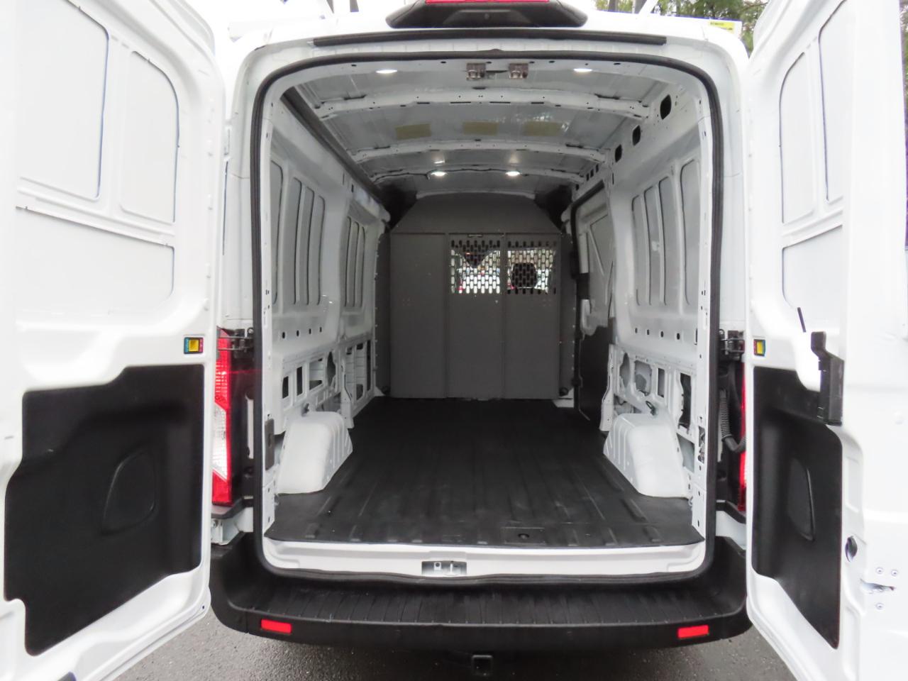 Ford Transit Cargo Van T-250 130" Med Rf 9070 GVWR RWD 2020