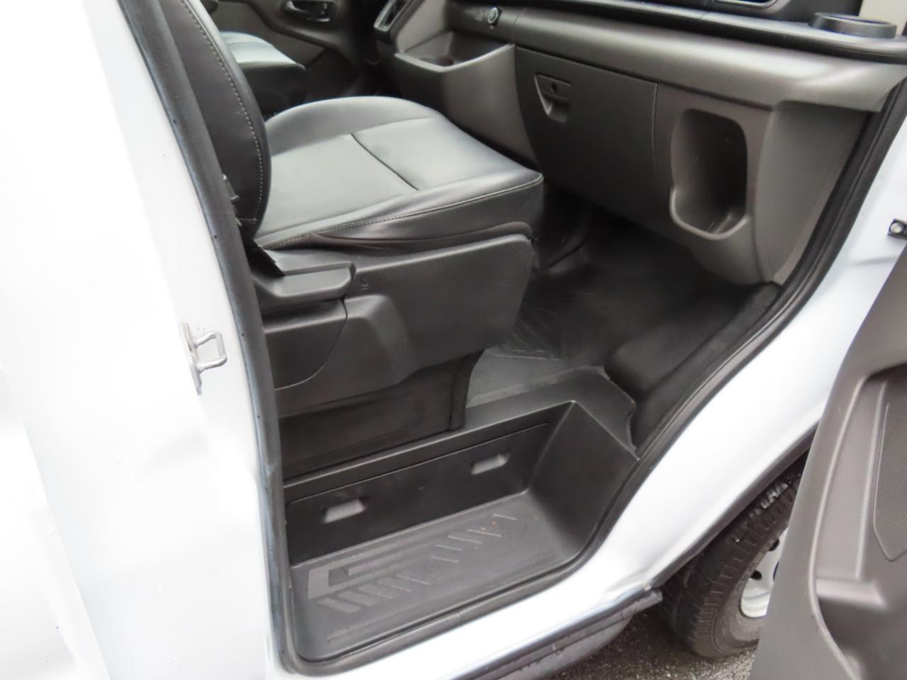 Ford Transit Cargo Van T-250 130" Med Rf 9070 GVWR RWD 2020