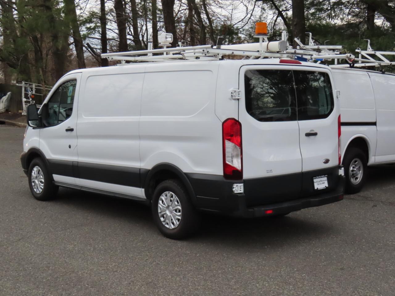 Ford Transit Cargo Van T-150 130" Low Rf 8600 GVWR Sliding RH Dr 2015