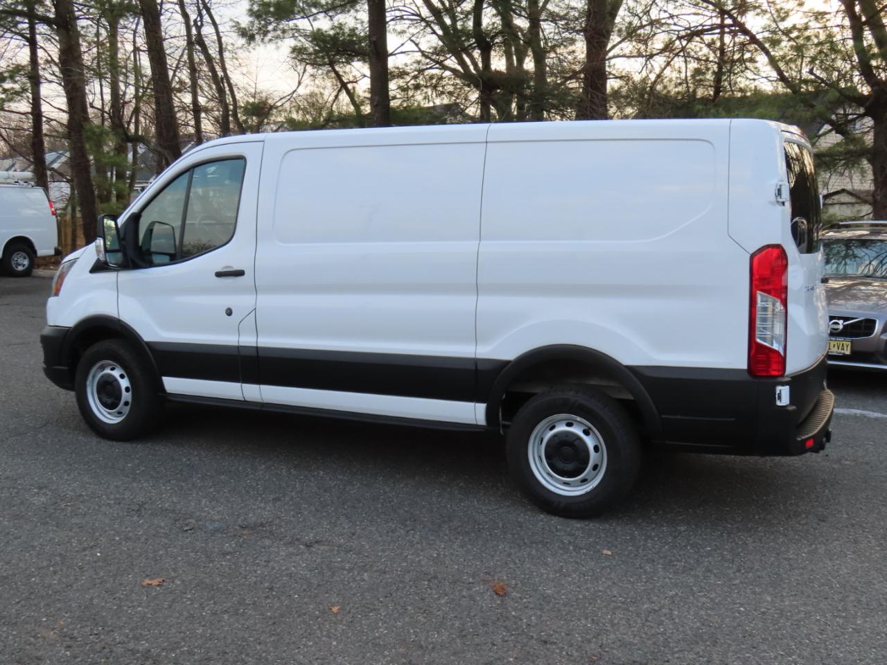 Ford Transit Cargo Van T-250 130" Low Rf 9070 GVWR RWD 2020