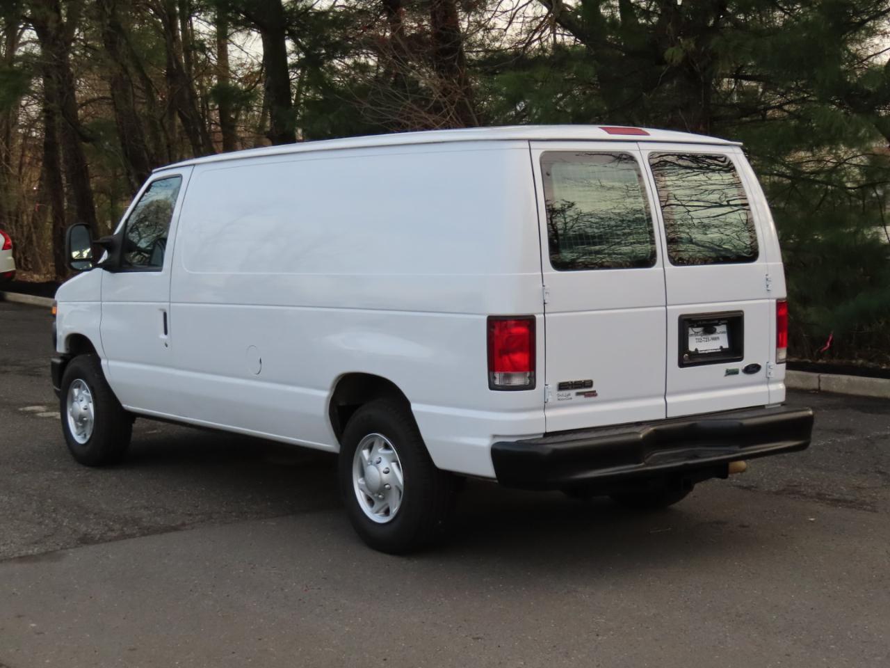 Ford Econoline Cargo Van E-150 Commercial 2014