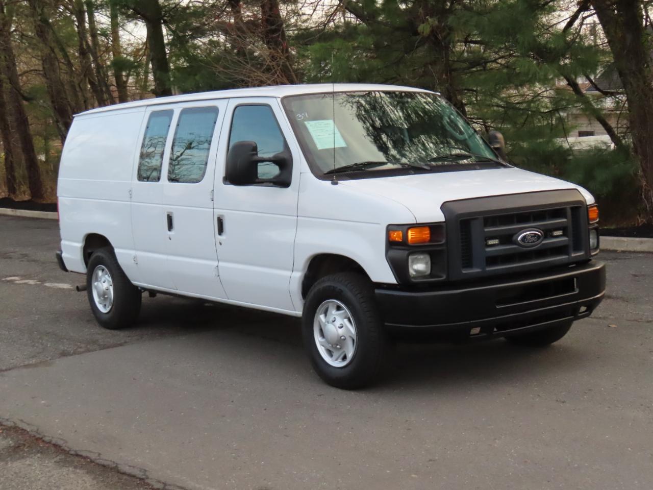 Ford Econoline Cargo Van E-150 Commercial 2014