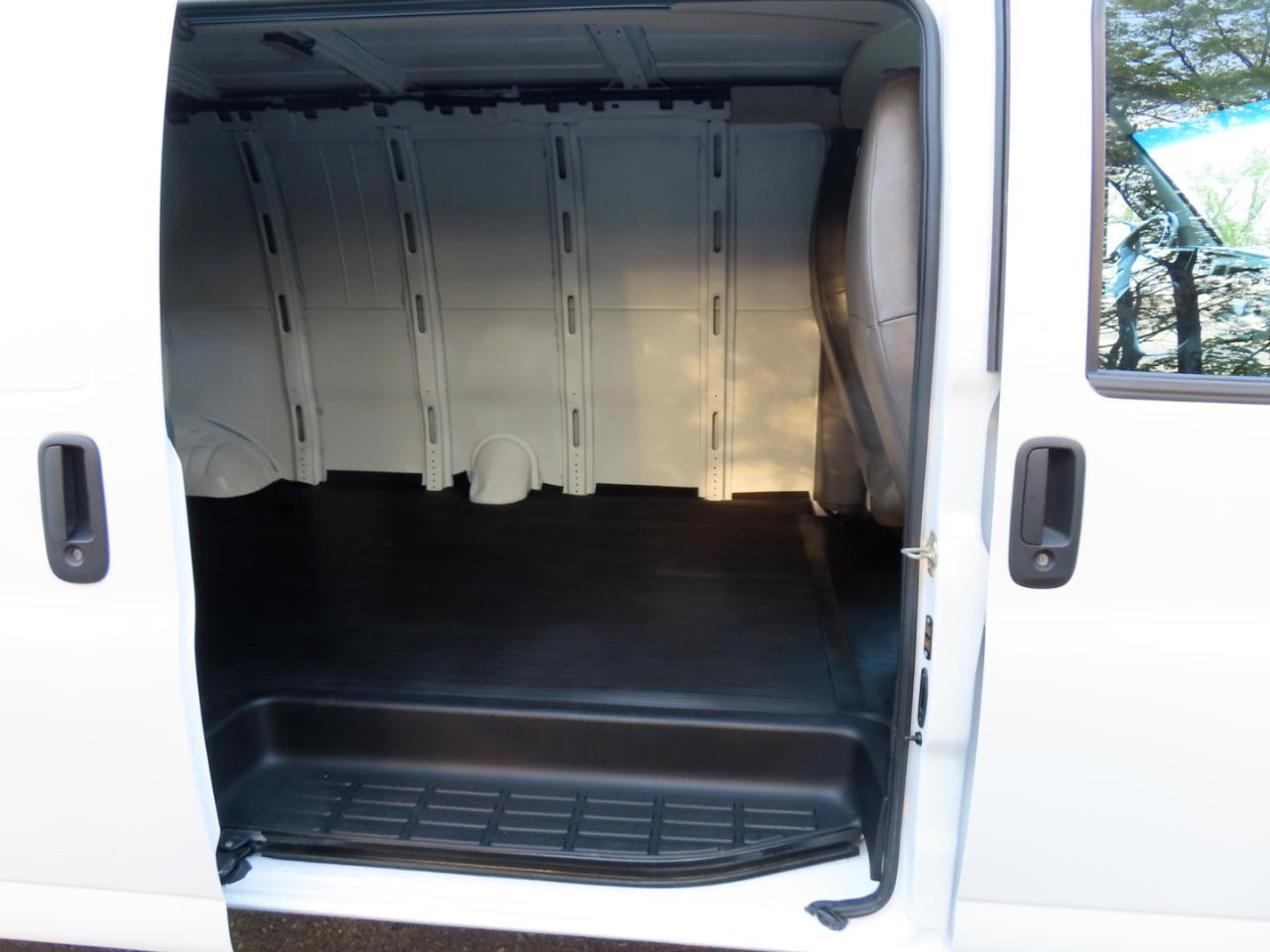 Chevrolet Express Cargo Van  2023
