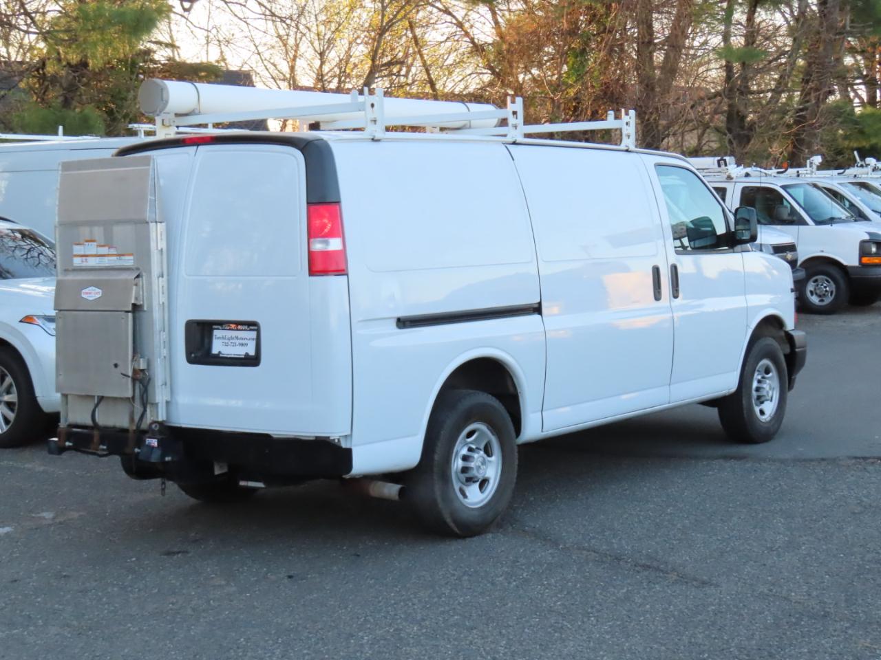 Chevrolet Express Cargo Van RWD 3500 135" 2019
