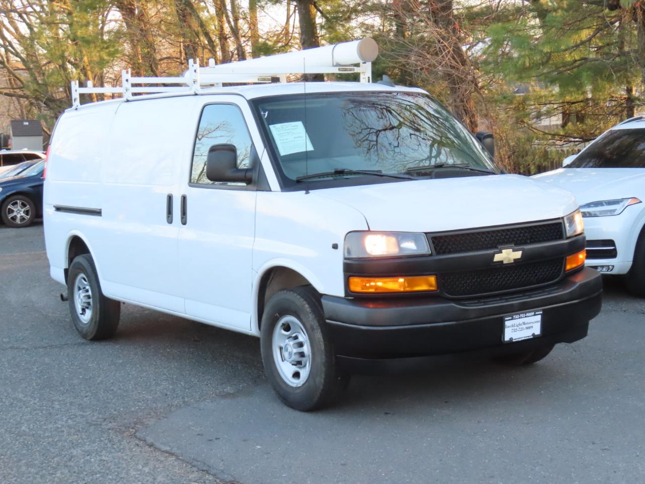Chevrolet Express Cargo Van RWD 3500 135" 2019