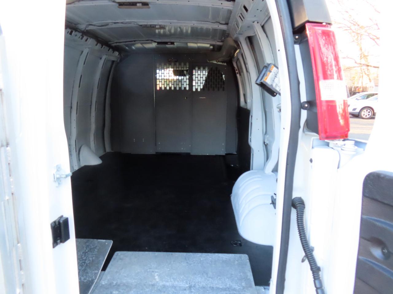 Chevrolet Express Cargo Van RWD 3500 135" 2019