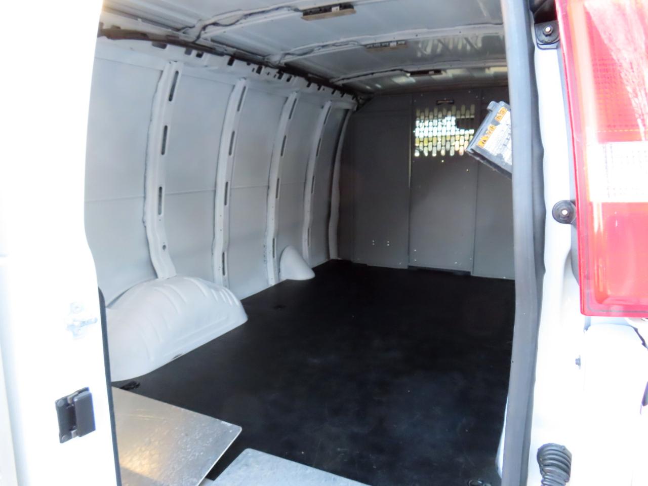 Chevrolet Express Cargo Van RWD 3500 135" 2019