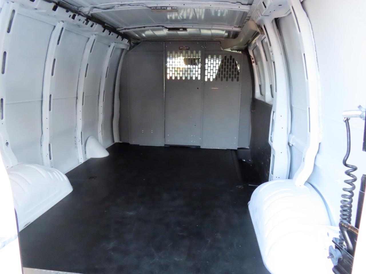 Chevrolet Express Cargo Van RWD 3500 135" 2019