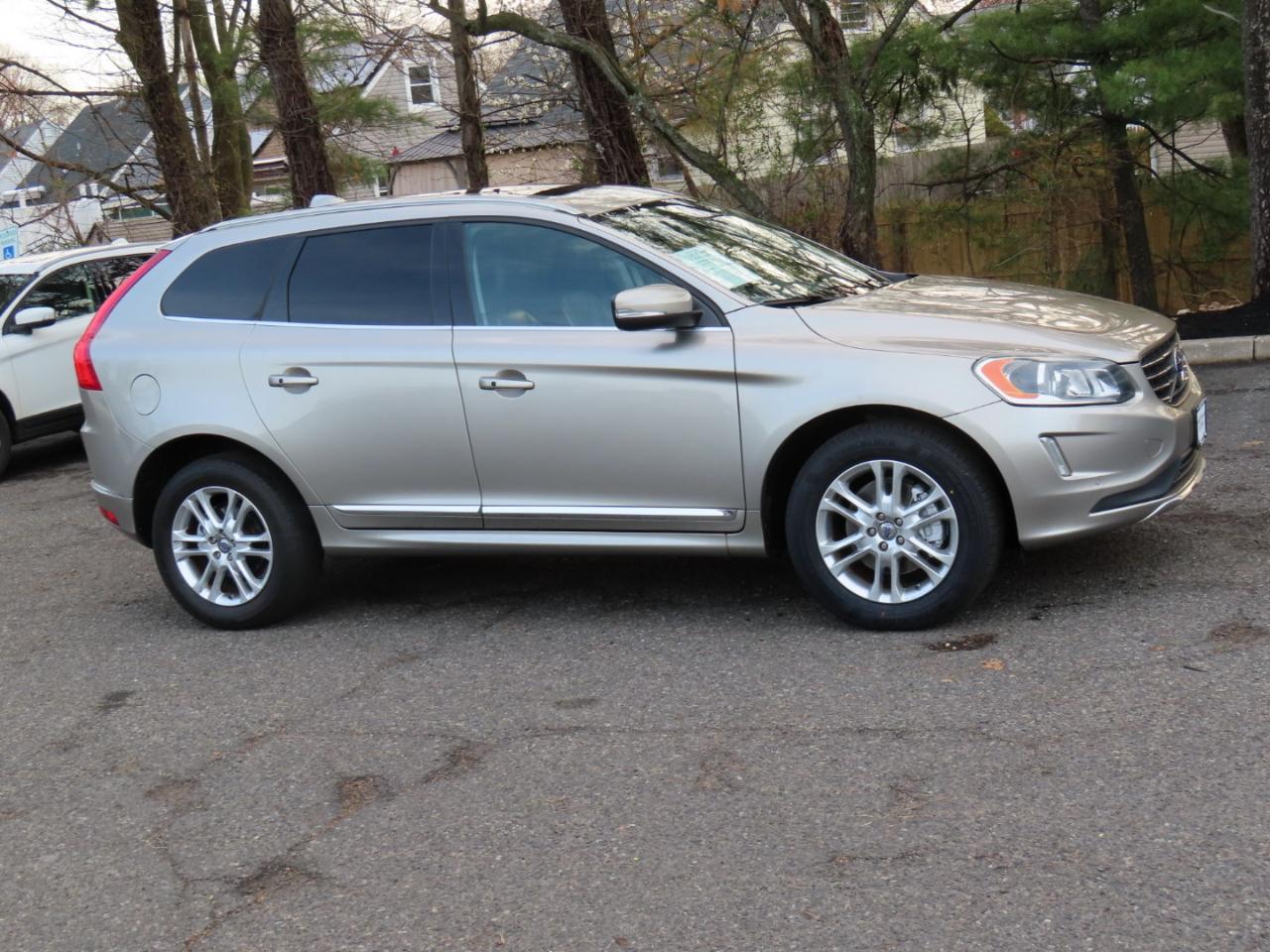 Volvo XC60 AWD 4dr 3.2L 2014