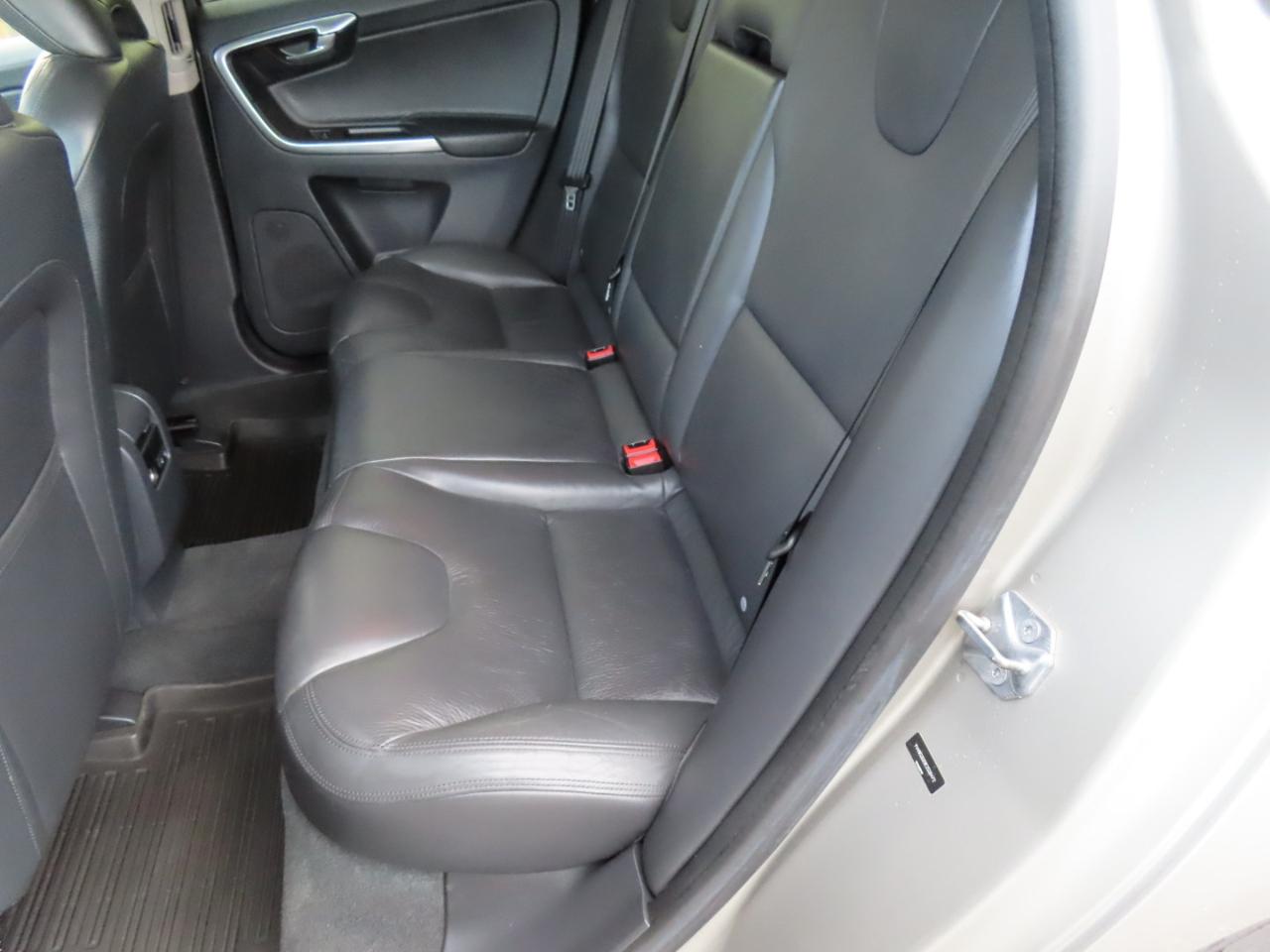 Volvo XC60 AWD 4dr 3.2L 2014