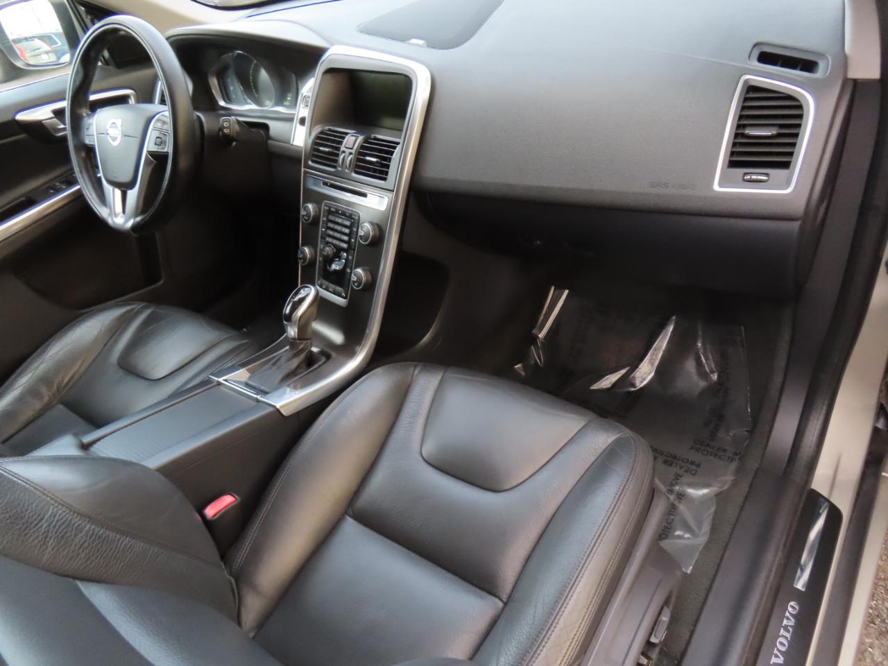 Volvo XC60 AWD 4dr 3.2L 2014