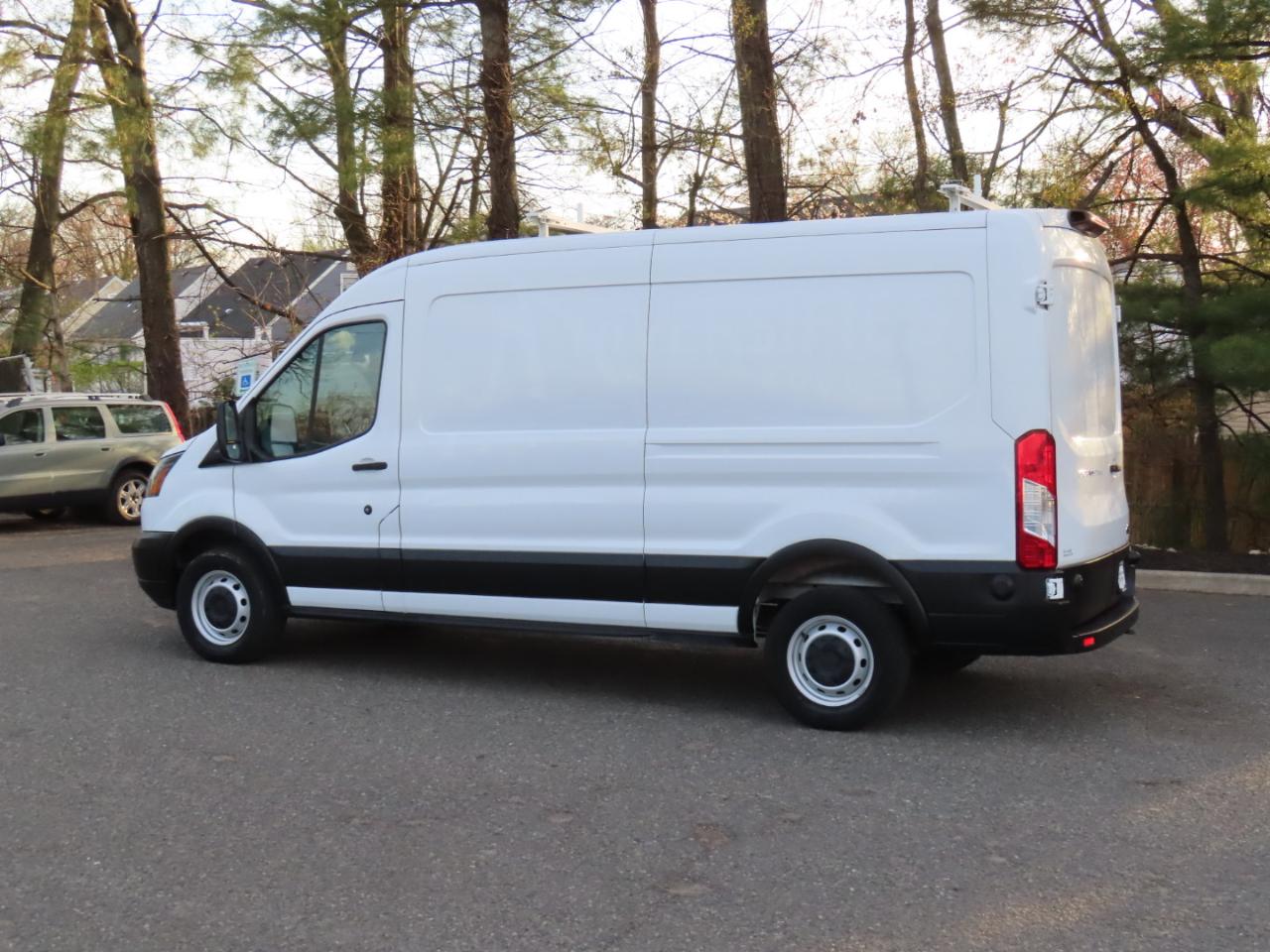 Ford Transit Van T-250 148" Med Rf 9000 GVWR Sliding RH Dr 2019