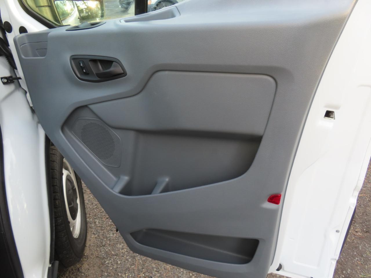 Ford Transit Van T-250 148" Med Rf 9000 GVWR Sliding RH Dr 2019