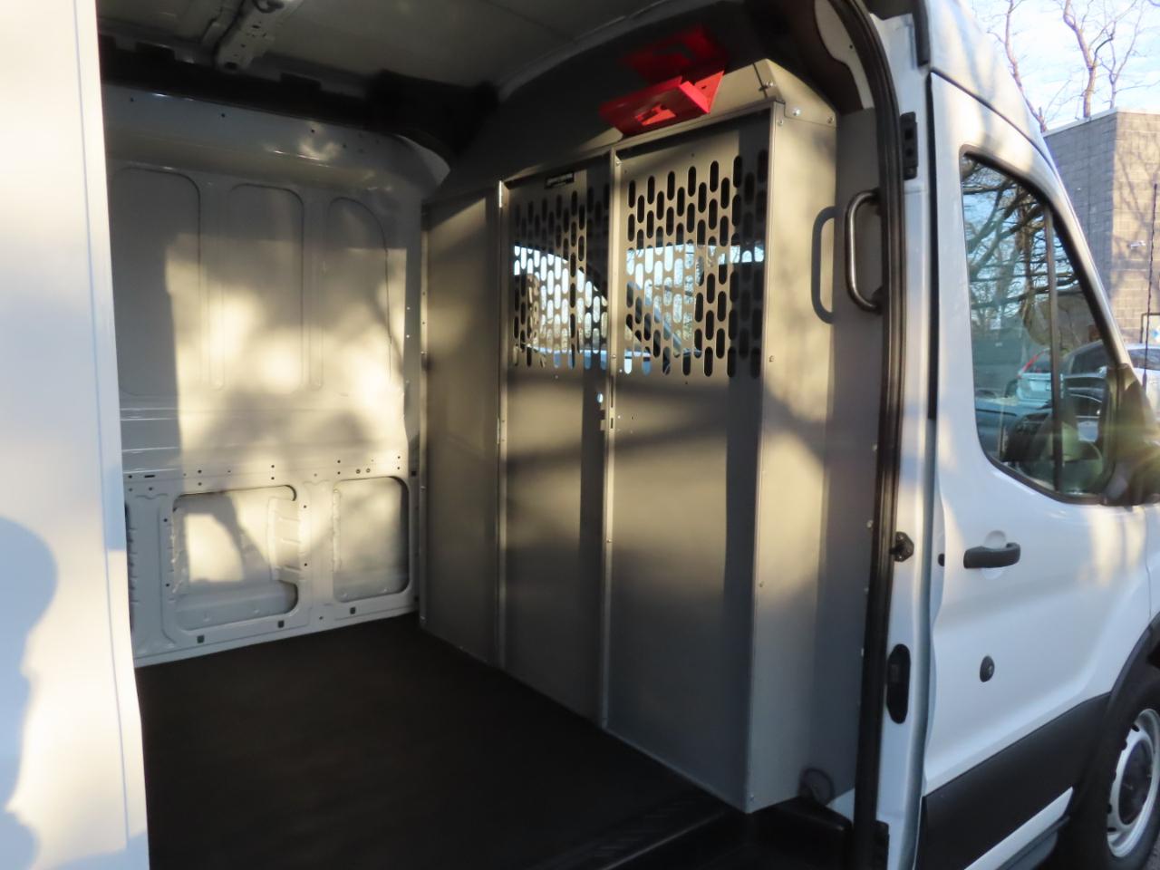 Ford Transit Van T-250 148" Med Rf 9000 GVWR Sliding RH Dr 2019