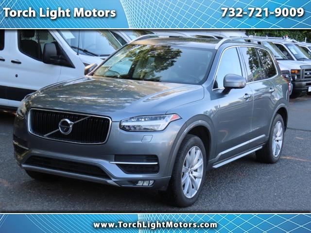 2017 Volvo XC90 T6 Momentum AWD