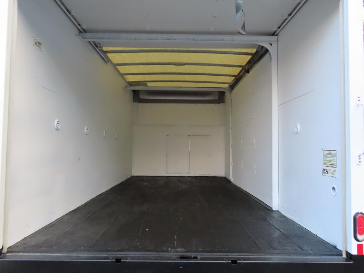 Chevrolet Express Commercial Cutaway 3500 Van 177" 2022