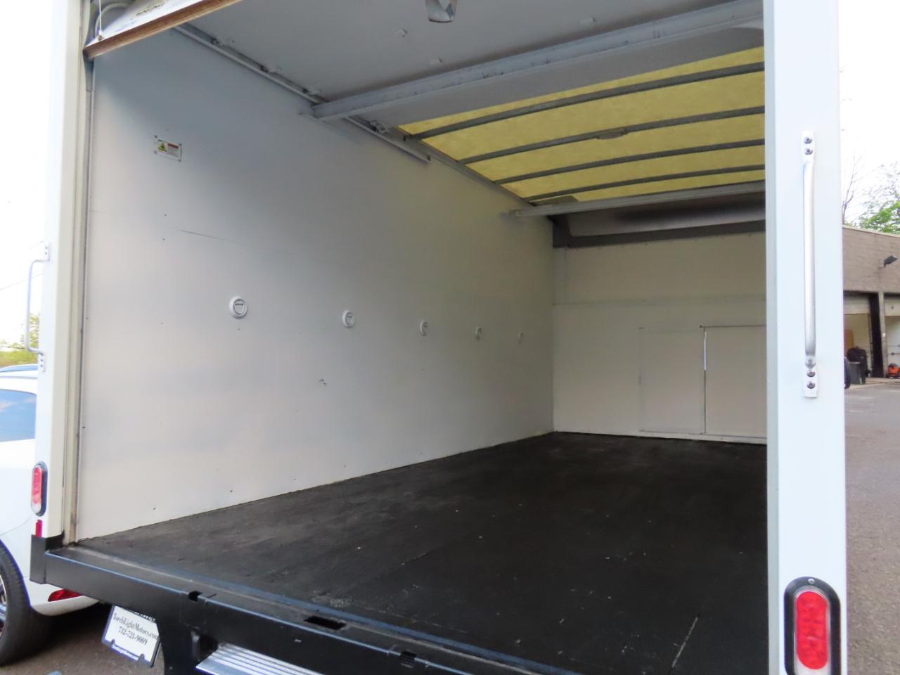 Chevrolet Express Commercial Cutaway 3500 Van 177" 2022