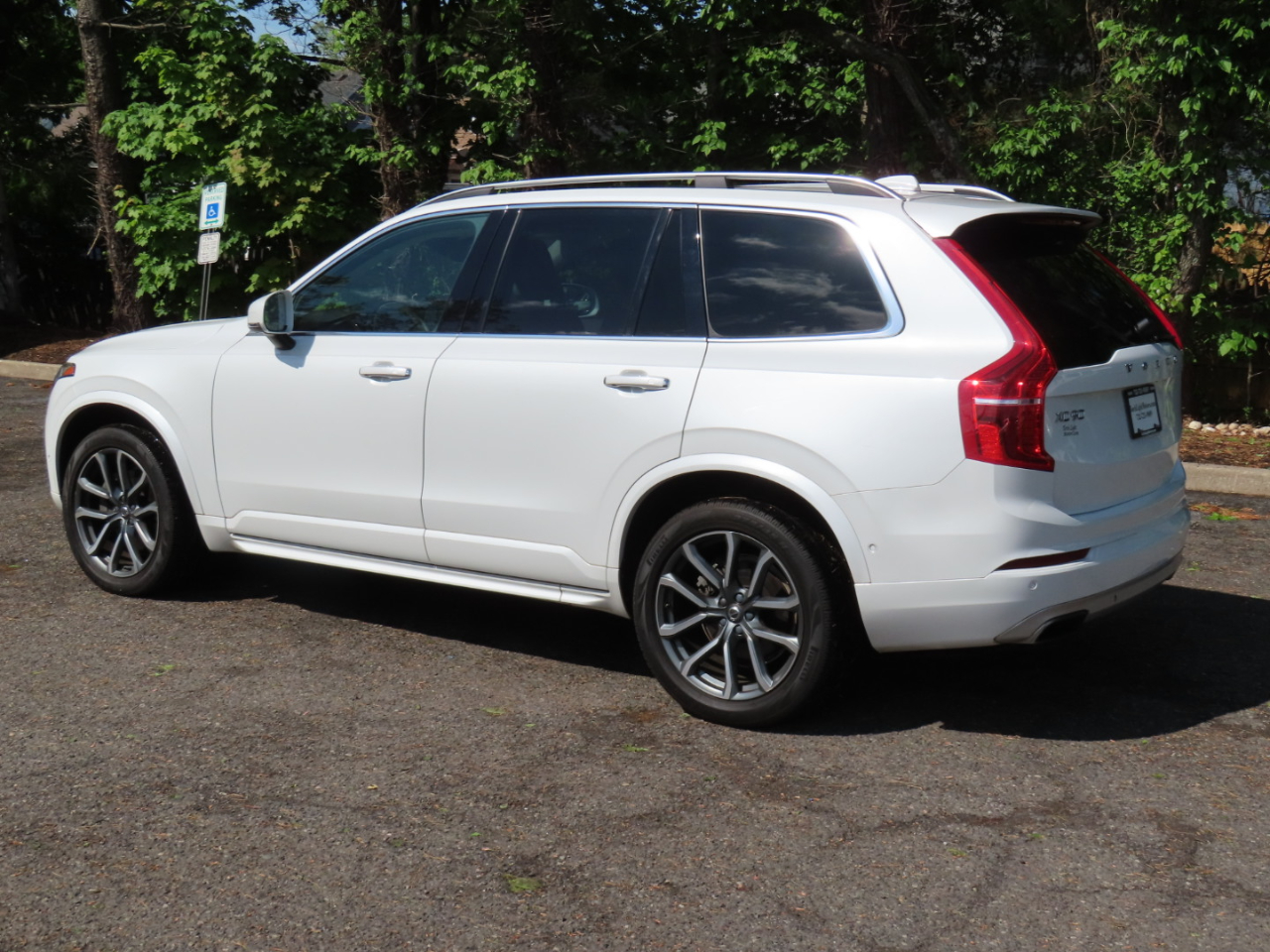 Volvo XC90 T6 AWD 7-Passenger Momentum 2018
